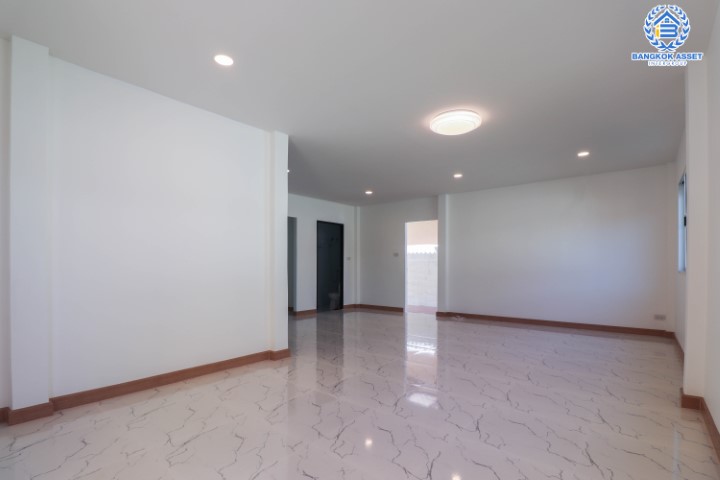 *****บ้านเดี่ยวมือสอง เมืองนนทบุรี ม.มณียา รัตนาธิเบศร์-ท่าอิฐ เนื้อที่กว้างขวางกว่า 81.30 ตร.ว. ฟังก์ชัน 4 ห้องนอน 2 ห้องน้ำ ที่จอดรถ 2 คัน รีโนเวทใหม่ พร้อมเข้าอยู่ พื้นที่ใช้สอยกว้างขวาง ตอบโจทย์ทุกการอยู่อาศัย บนทำเลแห่งการเดินทาง ใกล้รถไฟฟ้าสายสีม่วง "บางรักน้อยท่าอิฐ" และจุดขึ้นทางด่วน "งามวงศ์วาน" จองเลย!